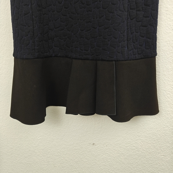 Tory Burch Navy/Black Quilted Jacquard Flounce Mini Dress Size XS/TP - Picture 4 of 16